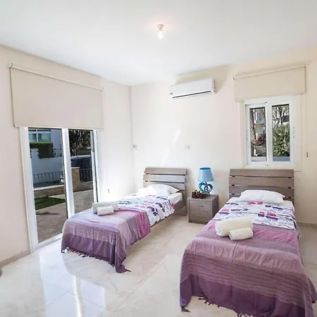 Villa Med 16 *
