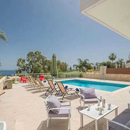 Med 16 Villa Protaras